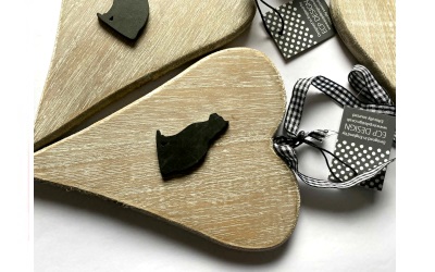 Bailey and Friends Wooden Heart Cat