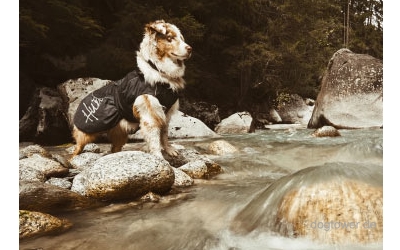 Regenjacke in schwarz