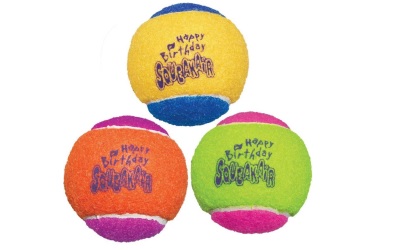 KONG® Squeakair® Birthday Balls