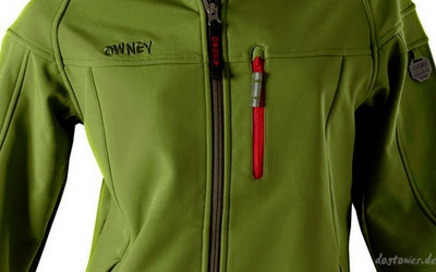 Damen-Softshelljacke mit angenehmen Fleece-Futter und fester Kapuze