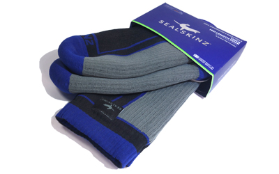 Sealskinz Thick Mid Length Socke mit Merinowolle, grau/blau/schwarz